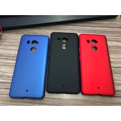 Ốp lưng nhựa màu phủ nhung HTC U11 Plus