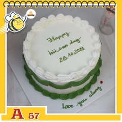 Bánh kem sinh nhật đơn giản A57 nền màu trắng viền nhiều đừng xanh lá thú vị