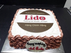 Bánh kem mắt kính LIDO tặng khách hàng