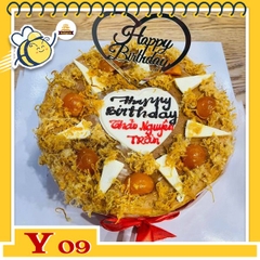 Bánh bông lan trứng muối sinh nhật Y09 ít phụ kiện nhiều topping chà bông phomai