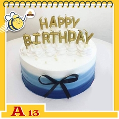Bánh kem sinh nhật đơn giản A13 màu trắng xanh thắt nơ phụ kiện nến sinh nhật màu vàng