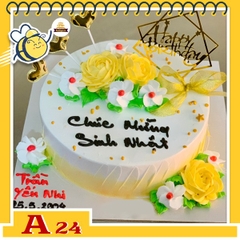 Bánh kem sinh nhật đơn giản A24 phong cách hoa lá màu vàng và trắng cùng các phụ kiện xinh xinh