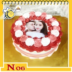Bánh kem in ảnh N06 màu trắng hồng nhạt bắt nhiều hoa xung quanh bánh siêu xinh và rực rỡ