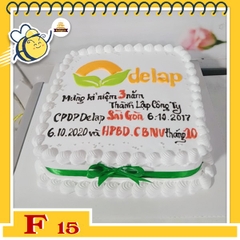 Bánh kem vuông F15 đơn giản màu trắng vẽ logo ghi chữ thắt nơ xanh