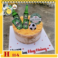 Bánh sinh nhật bông lan trứng muối H114 chai bia Heineken và trái bóng đá