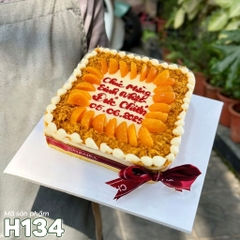 Bánh sinh nhật bông lan trứng muối H134 khuôn vuông sang trọng đẳng cấp
