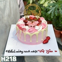 Bánh kem sinh nhật H218 dâu tây kem chảy màu hồng xinh xắn