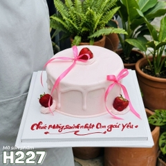 Bánh kem sinh nhật H227 kem chảy màu hồng nhạt và dây ruy băng tặng con gái