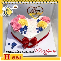 Bánh kem sinh nhật H551 trái tim phối hoa hồng nhiều màu sắc ngọt ngào
