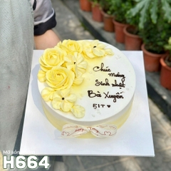 Bánh kem H664 tone vàng trắng quý phái tặng Bà, tặng Mẹ