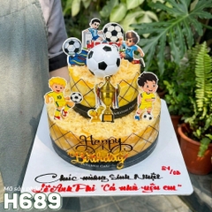 Bánh sinh nhật bông lan trứng muối H689 hai tầng bóng đá hoàng tráng