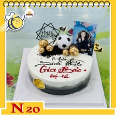 Bánh kem N20 in ảnh bé trai cùng các phụ kiện trái banh đơn giản mà đẹp mê