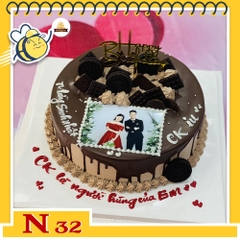 Bánh kem N32 phủ socola và bánh ngọt in ảnh ăn được trên mặt bánh