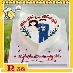 Bánh kem R38 khuôn trái tim màu trắng vẽ hình cô dâu chú rể kỷ niệm ngày cưới