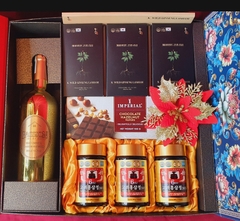 T109 3 Hộp Hắc Sâm SILLA, 3 hũ cao sâm 365, Vang Passion Chile Gold, Bánh Imperial Thái