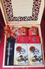 T127 2 tỏi đen, 2 Sâm Lát JM, 2 hũ trái cây sấy, Vang Passion