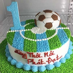 tn7 bánh kem sân bóng