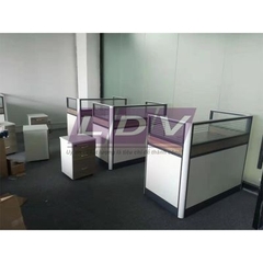 Mẫu vách ngăn văn phòng kính kẻ mờ