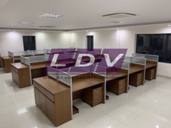 Vách ngăn văn phòng kính nhựa mờ