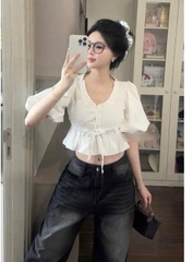 Áo trắng cổ bèo