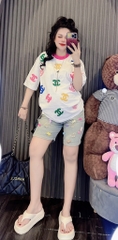 Set bộ áo thun thêu nhung chanel x quần jean