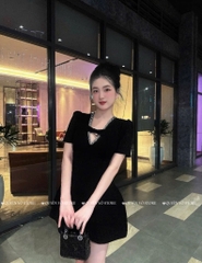 Đầm tafta cổ V đính đá - 1070