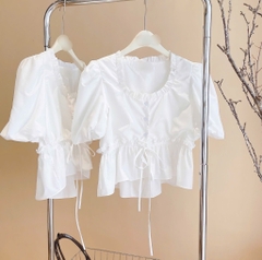 Áo trắng cổ bèo