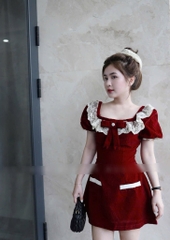 Đầm đỏ nhung cổ vuông viền ren