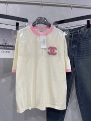 Áo thun cổ tròn thêu xù chanel