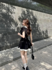 Đầm đen sơ mi cổ trắng đính hoa