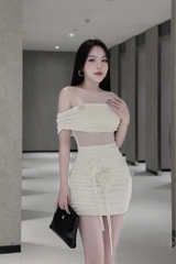 Đầm ôm body trễ vai phối lưới eo
