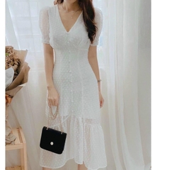 Đầm trắng ren bi đuôi cá