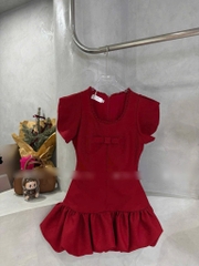 Đầm cổ tròn viền ren tay phồng xòe