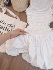 Đầm trắng nhún xòe tùng bí