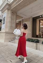 Set áo cúp ngực kèm chân váy midi