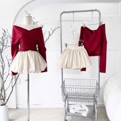 Set áo đỏ đắp chéo chân váy bí kem