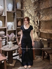Áo thun cổ tim viền bèo