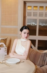 Đầm lụa lệch vai - Kem