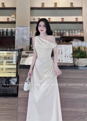 Đầm lụa lệch vai xếp ly eo - Kem