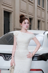 Đầm ôm body ren trễ vai - Kem