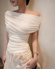 Set áo trắng trễ vai nhún chân váy midi đính hoa