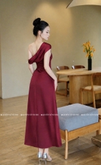 Đầm lụa lệch vai xếp ly eo - Đỏ