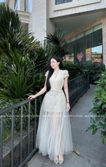Đầm ren cổ V tùng xòe
