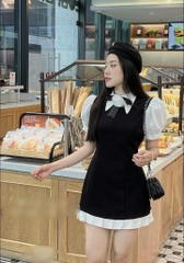 Đầm đen phối cổ sơ mi trắng
