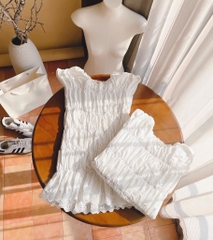 Áo trắng nhún chỉ thân