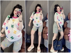 Set bộ áo thun thêu nhung chanel x quần jean