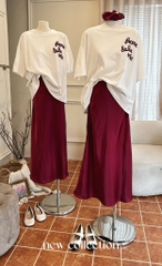 Set áo thun trắng chân váy đỏ