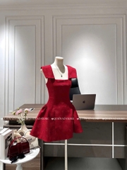 Đầm đỏ xòe tay tiên