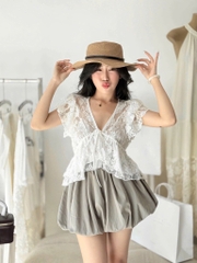 Set áo ren trắng nổi bèo chân váy nude bí