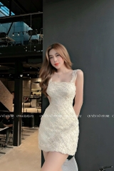 Đầm ren hoa ô vuông - M
